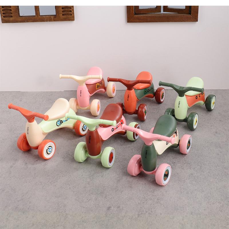 قطعة واحدة، سيارة أطفال صغيرة  - مراجعة Scooter Electric وسعره