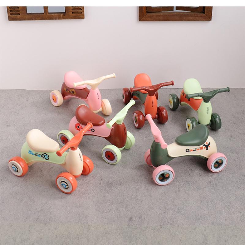 قطعة واحدة، سيارة أطفال صغيرة  - مراجعة Scooter Electric وسعره